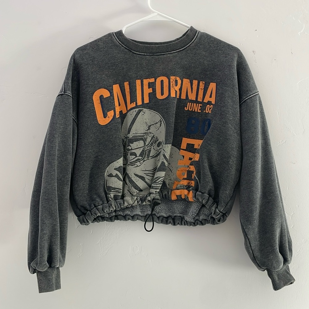 Adika Vintage Football Cropped Crewneck